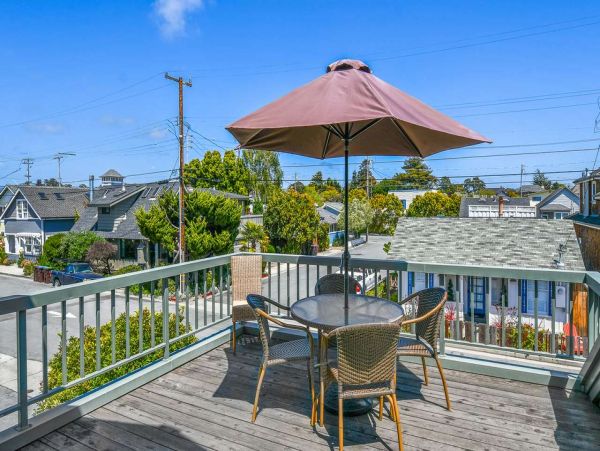Santa Cruz County Home 1013360