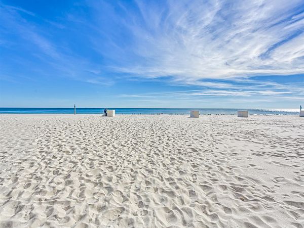 Beachfront Lovely Full Ocean Views