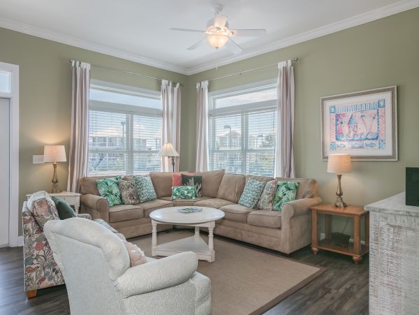 Charming 6 Bedroom Vacation Getaway in Orange Beach