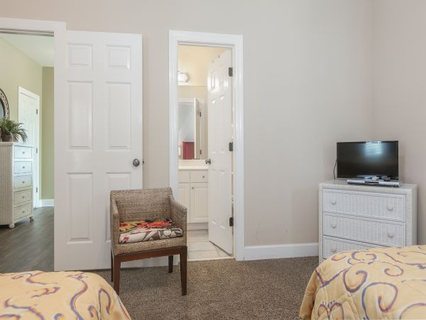 Charming 6 Bedroom Vacation Getaway in Orange Beach