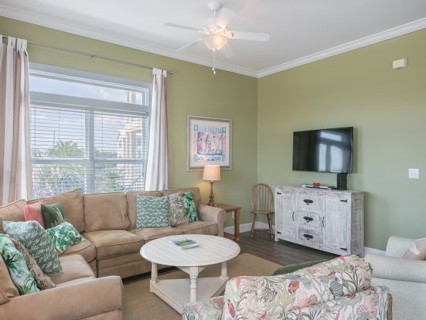 Charming 6 Bedroom Vacation Getaway in Orange Beach