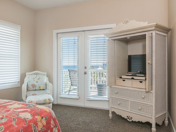 Charming 6 Bedroom Vacation Getaway in Orange Beach