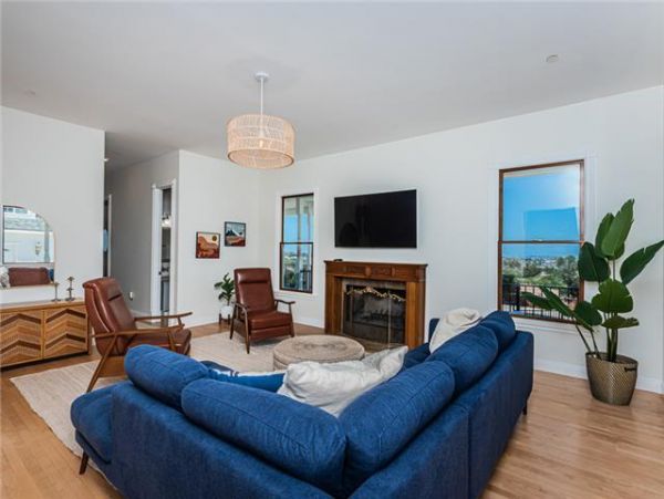 San Diego Beach Communities North Home 1013531