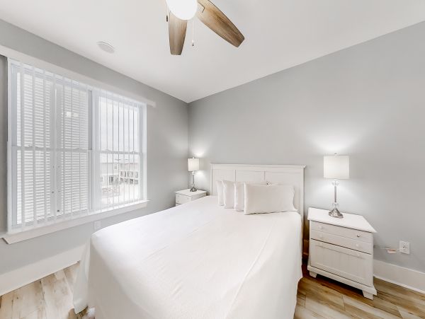 Orange Beach 8 Bedroom Home with Shared Pool & Grill Sleeps 20