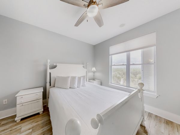 Orange Beach 8 Bedroom Home with Shared Pool & Grill Sleeps 20