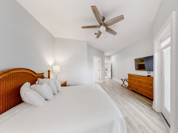 Orange Beach 8 Bedroom Home with Shared Pool & Grill Sleeps 20
