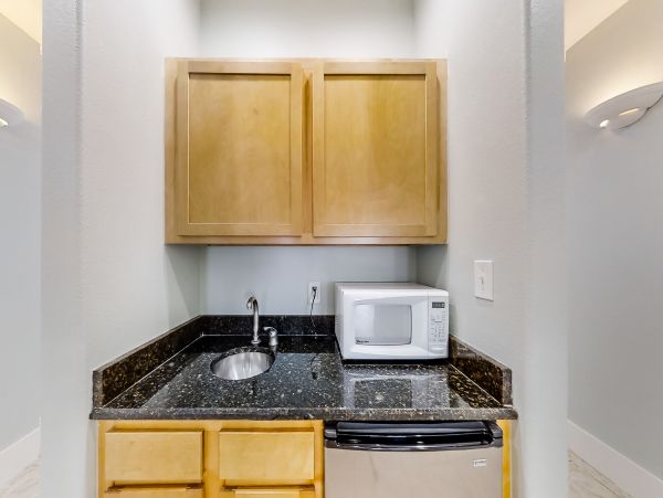 Orange Beach 8 Bedroom Home with Shared Pool & Grill Sleeps 20