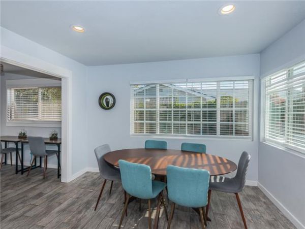 San Diego Beach Communities North Home 1013546