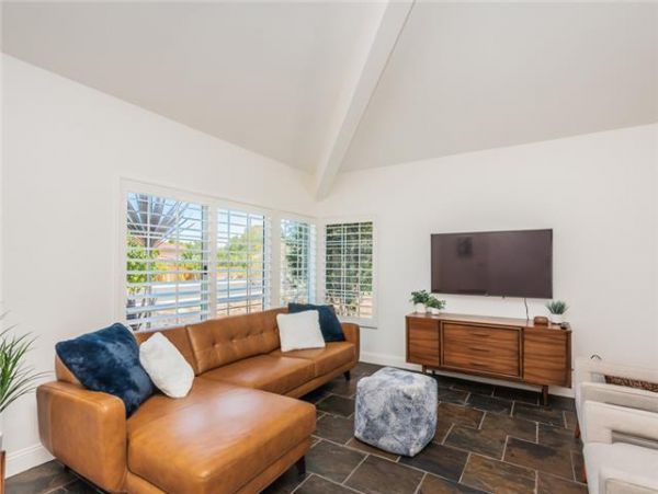 San Diego Beach Communities North Home 1013549