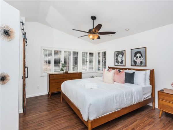 San Diego Beach Communities North Home 1013549
