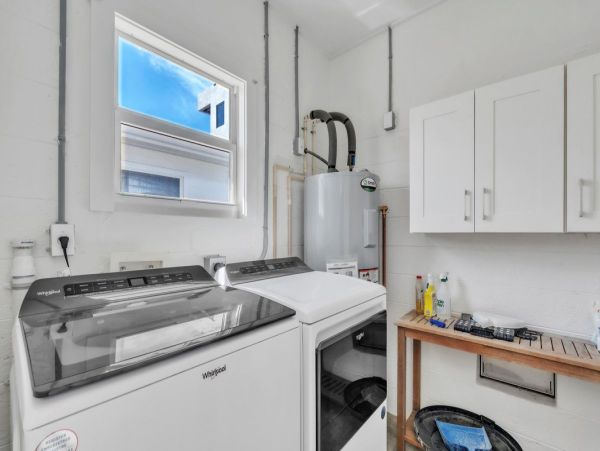 Anna Maria 2 Bedroom Rental with Partial Ocean View Sleeps 6