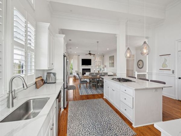 Luxury Isle of Palms Retreat with Rooftop Views, Pool & Hot Tub