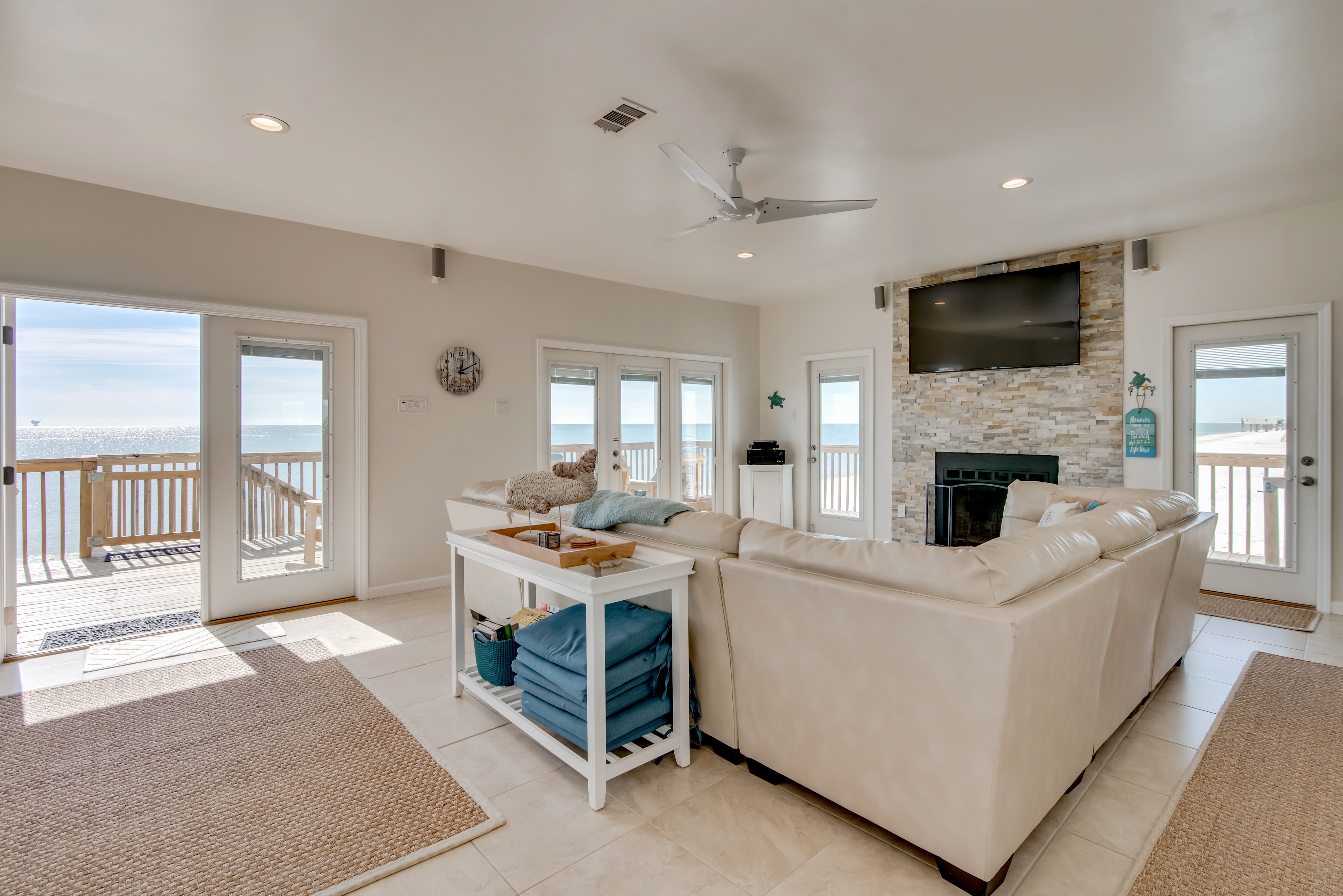 Alabama Beach Areas Home 1013579