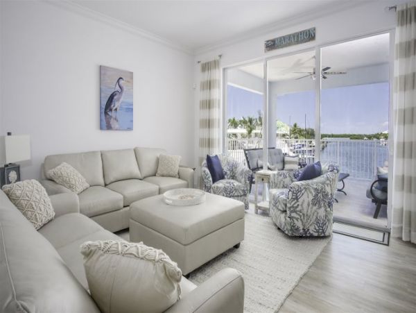 Canal Front Charming Vacation Pool Home in Marathon