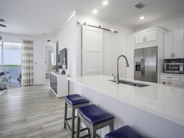 Canal Front Charming Vacation Pool Home in Marathon