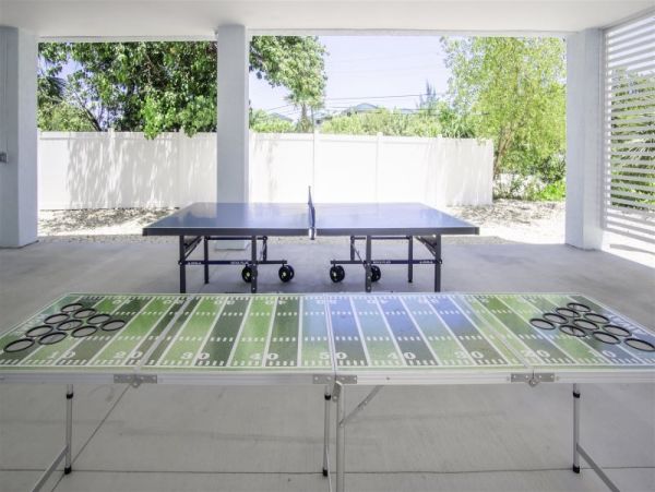 Canal Front Charming Vacation Pool Home in Marathon