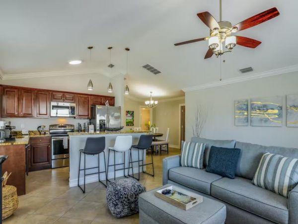 Naples Charming Vacation Home Sleeps 8 Guests
