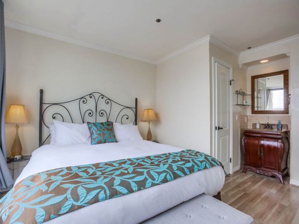 Lovely San Diego Vacation Condo Short Walk to Beach