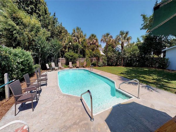 Four Bedroom Home with Patio & Pool in Isle of Palms