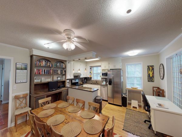 Four Bedroom Home with Patio & Pool in Isle of Palms