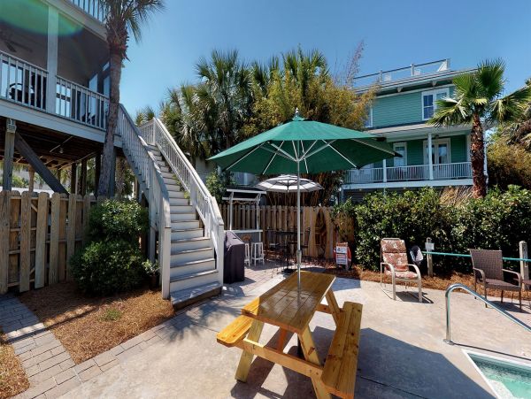 Four Bedroom Home with Patio & Pool in Isle of Palms