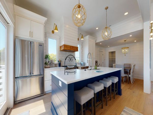Four Bedroom Home in Isle of Palms Sleeps 10