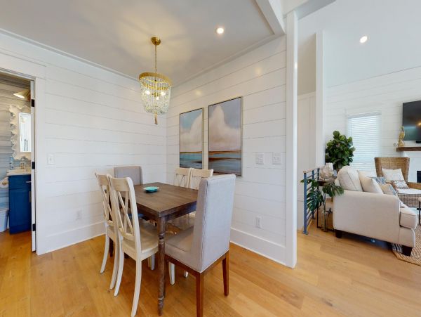 Four Bedroom Home in Isle of Palms Sleeps 10