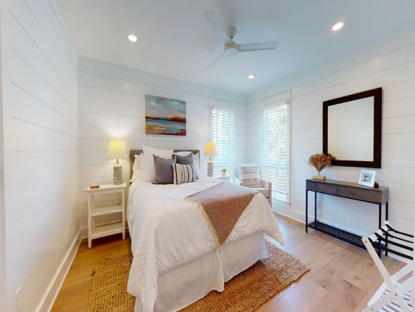 Four Bedroom Home in Isle of Palms Sleeps 10