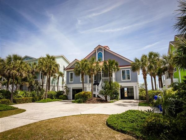 Isle of Palms Four Bedroom Home Beach View Sleeps 10