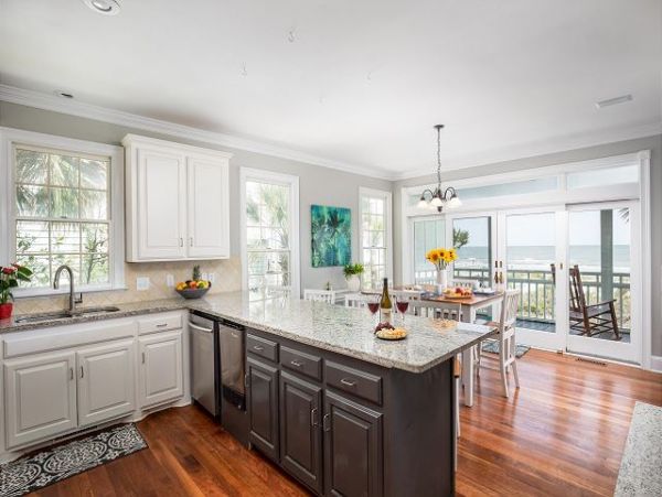 Isle of Palms Four Bedroom Home Beach View Sleeps 10