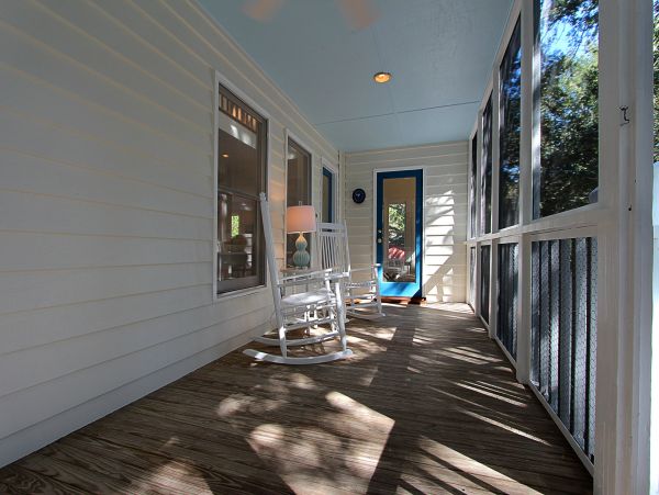 Charming 3 Bedroom Home in Isle of Palms Walk to Beach