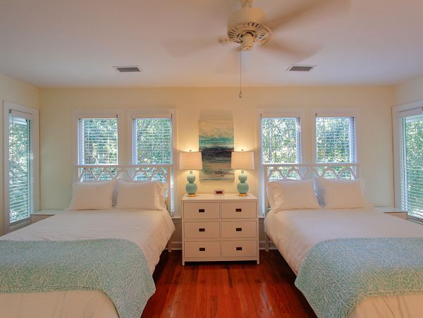 Charming 3 Bedroom Home in Isle of Palms Walk to Beach
