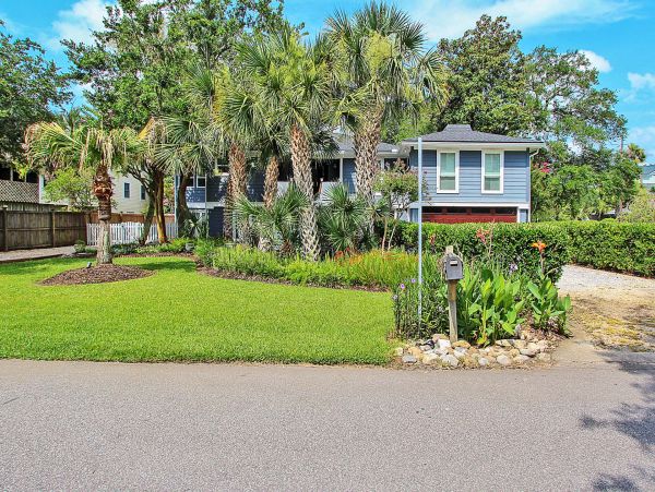 Isle of Palms 3 Bedroom Home with Private Pool