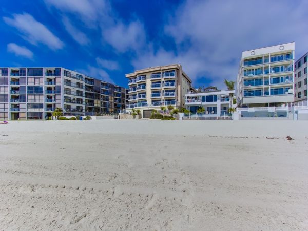Amazing Bay Condo