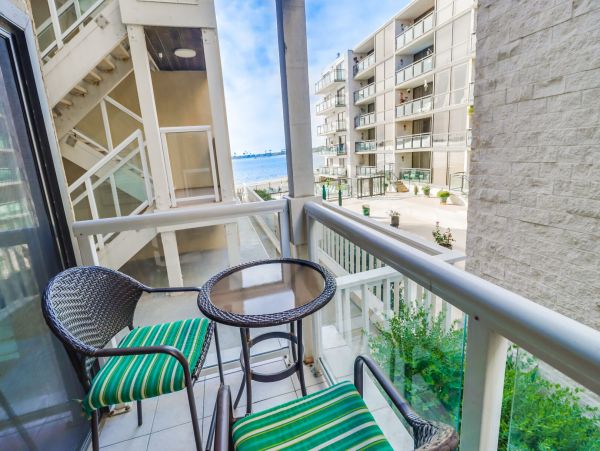 Amazing Bay Condo