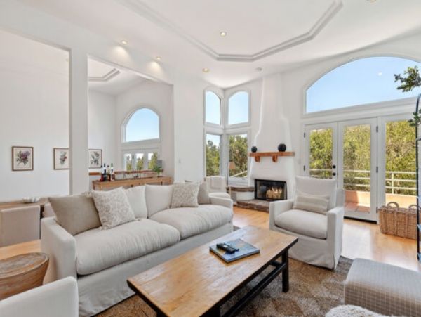 Stunning Vacation Home in Santa Barbara Sleeps 10 Guests