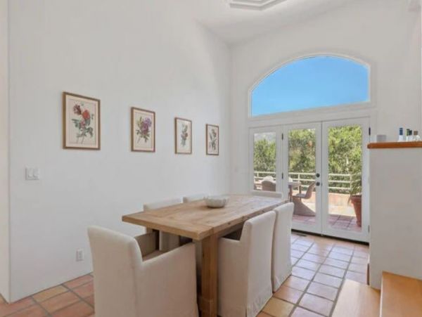 Stunning Vacation Home in Santa Barbara Sleeps 10 Guests