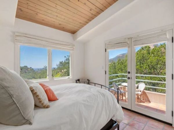 Stunning Vacation Home in Santa Barbara Sleeps 10 Guests