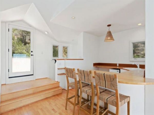 Stunning Vacation Home in Santa Barbara Sleeps 10 Guests