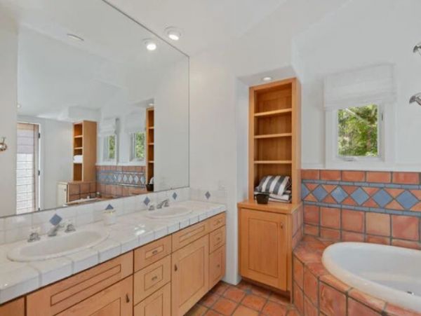 Stunning Vacation Home in Santa Barbara Sleeps 10 Guests