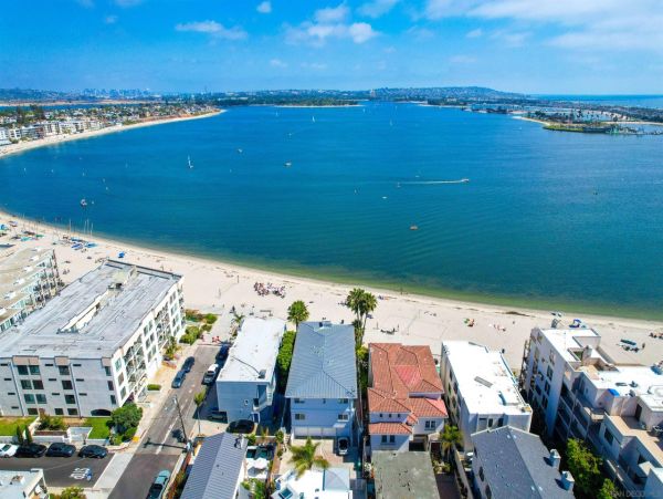 Bay Front 3 Bedroom Ground Floor Condo