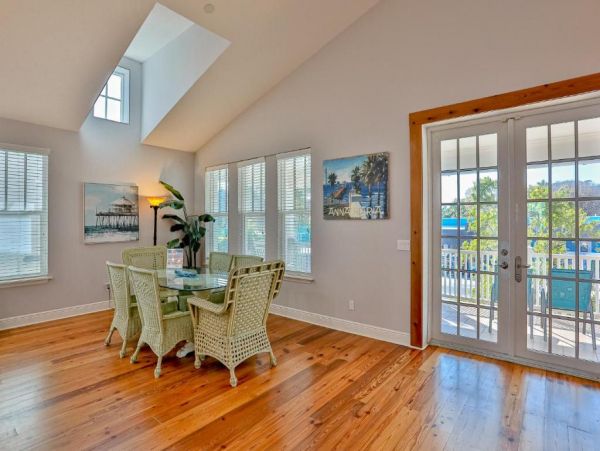 Anna Maria Beautiful & Cozy 3 Bedroom Elevated Pool Home