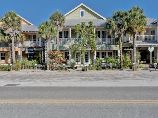 Anna Maria Beautiful & Cozy 3 Bedroom Elevated Pool Home
