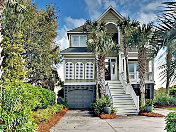 Ocean Front 6 Bedroom Home with Pool & Panoramic View Deck