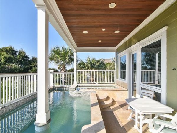 Ocean Front 6 Bedroom Home with Pool & Panoramic View Deck
