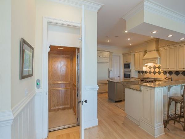 Ocean Front 6 Bedroom Home with Pool & Panoramic View Deck