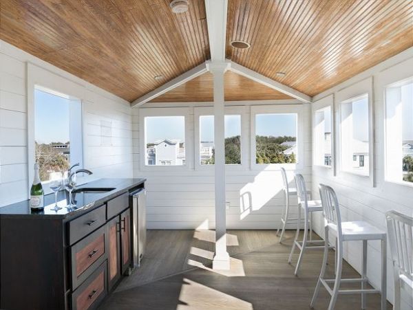 Isle of Palms 6 Bedroom Home with Pool & Walk to Beach
