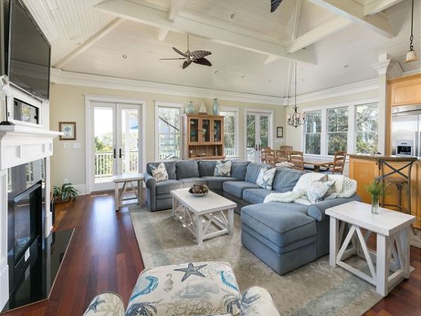 Isle of Palms 6 Bedroom Home with Pool & Walk to Beach