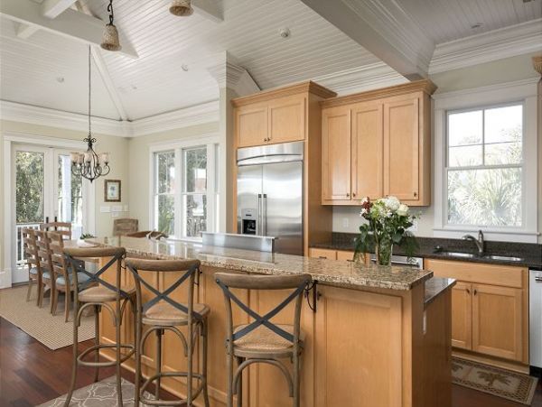 Isle of Palms 6 Bedroom Home with Pool & Walk to Beach
