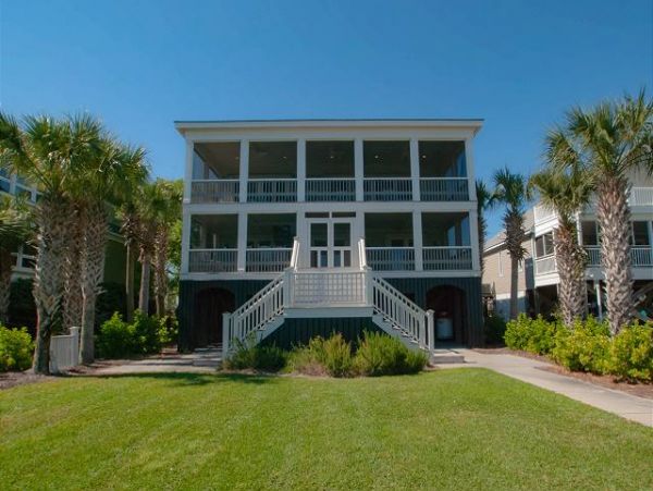 Spacious Ofeanfront 6 Bedroom Home Sleeps 14